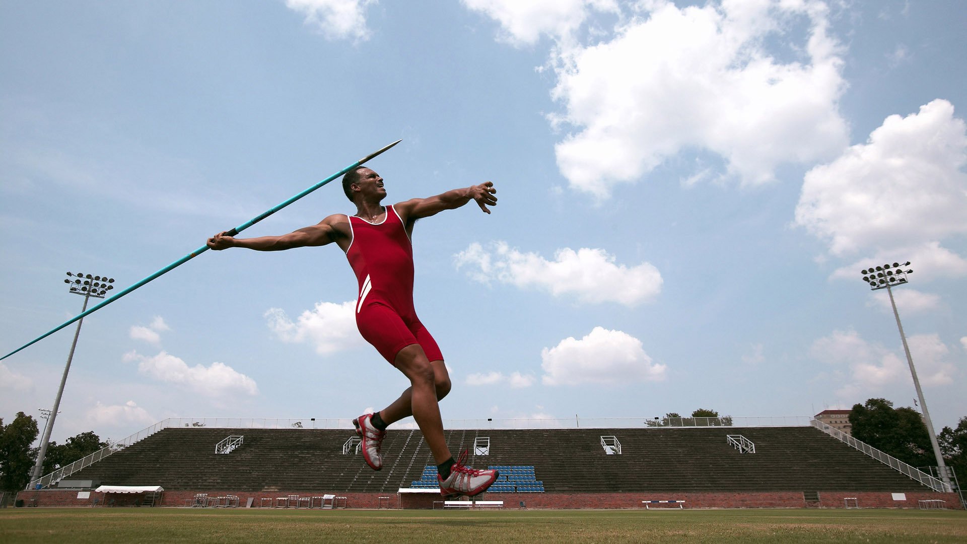 开云体育网址-波兰选手赫梅列夫斯基冲刺显威，波格丹·赫梅利尼茨基勋章